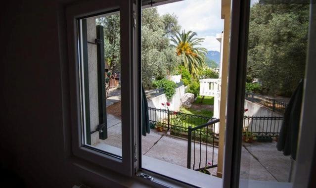 Apartments & Rooms M Petrovac Εξωτερικό φωτογραφία
