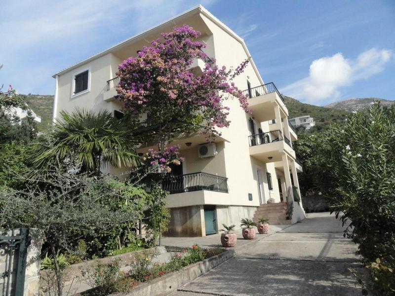 Apartments & Rooms M Petrovac Εξωτερικό φωτογραφία